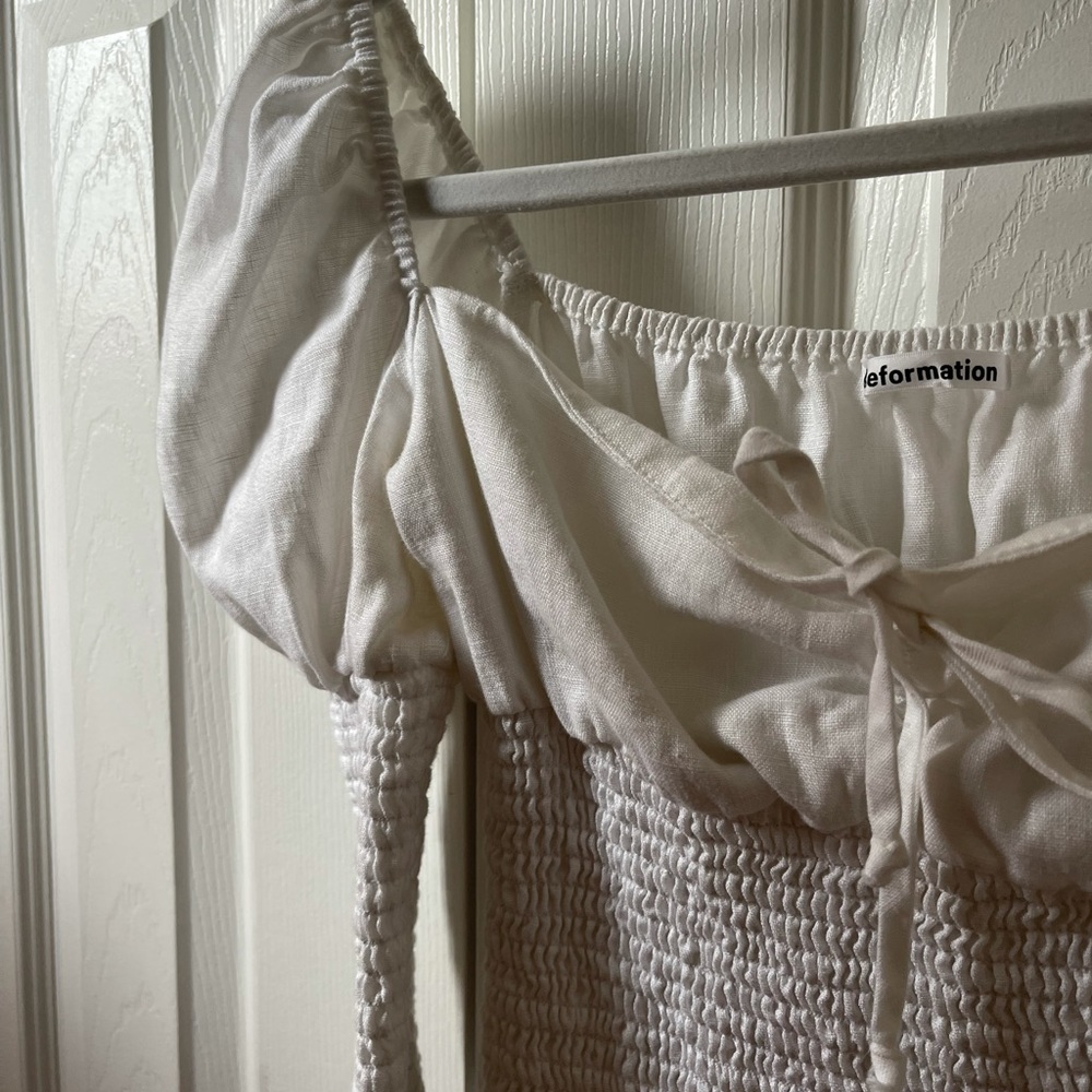 Linen Reformation Top!! Good as new ✨